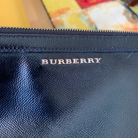 Authentic Burberry clutch - Picture 16 of 16